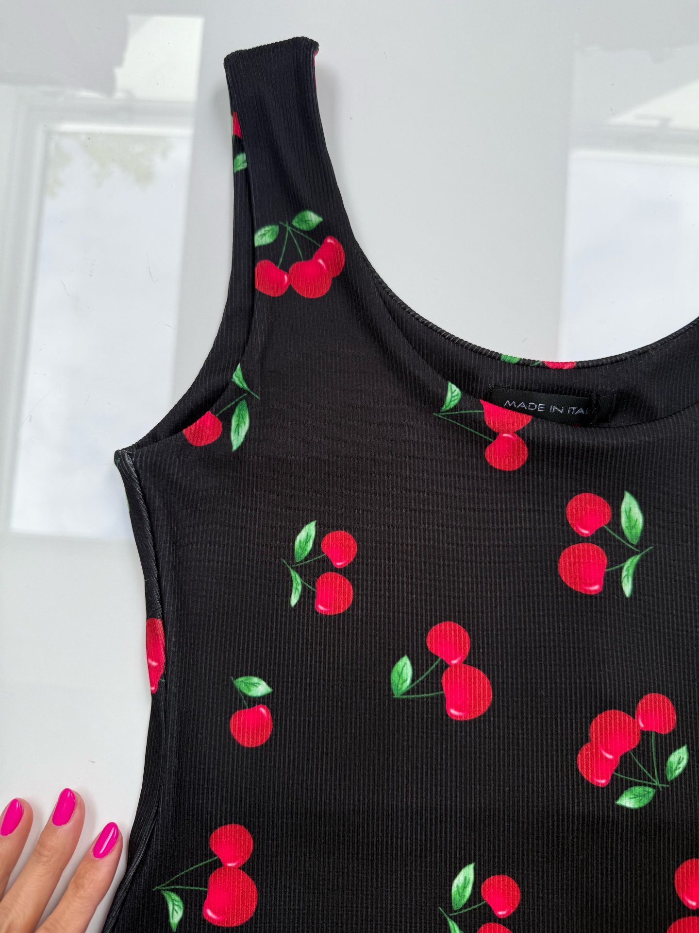 CHERRY bordázott trikó fekete 