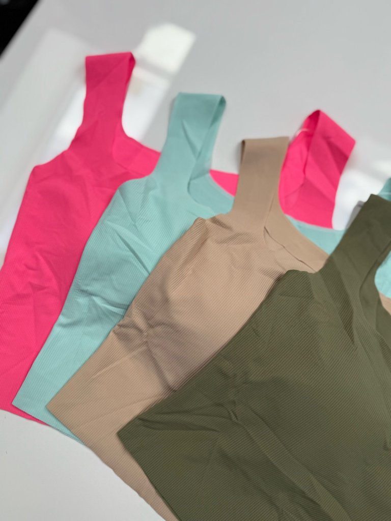 LINDA felső mellbetéttel khaki 