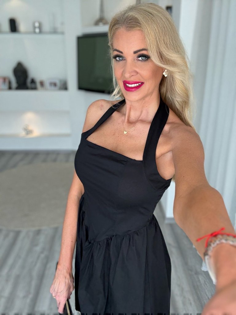 KATHERINE ruha fekete 