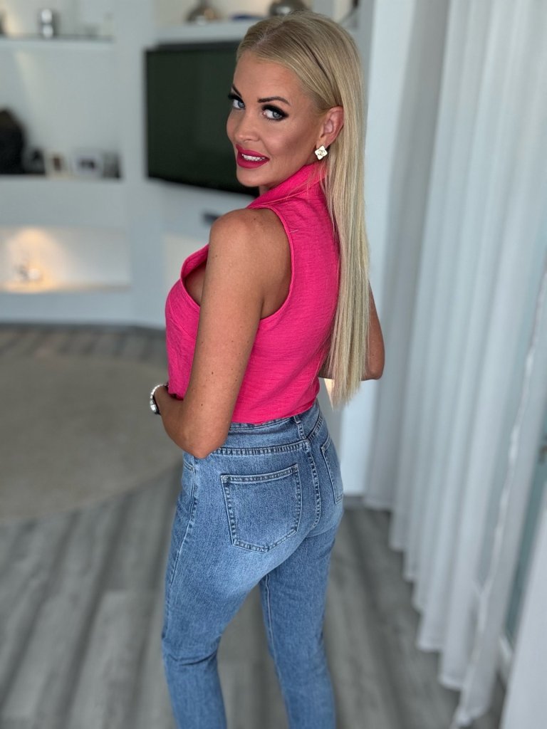 NOIR ing pink