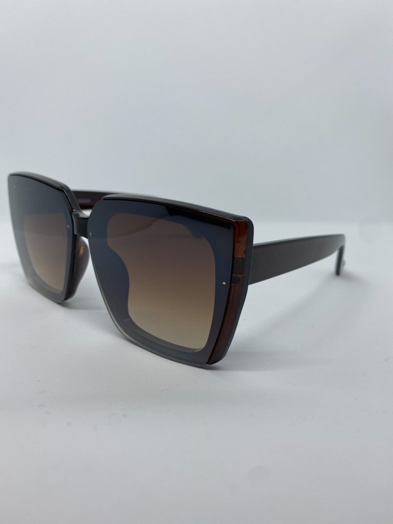 C063 barna 