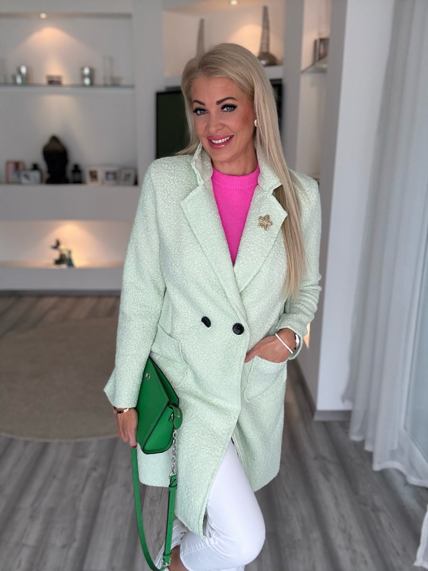 MACI egyenes szabású kabát alma zöld.