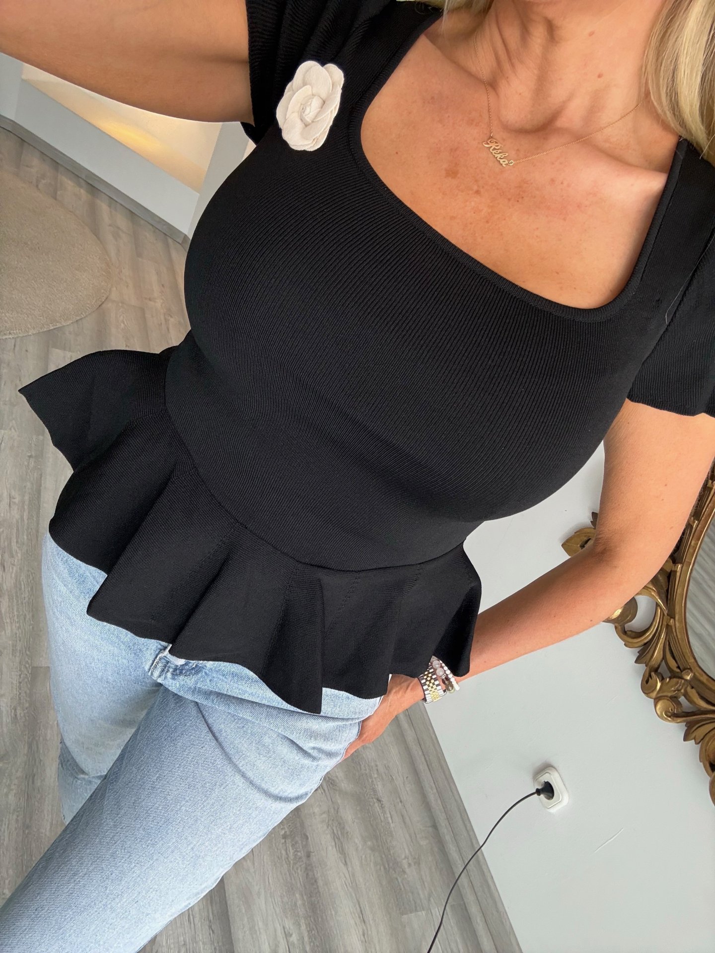 PEPLUM felső fekete .