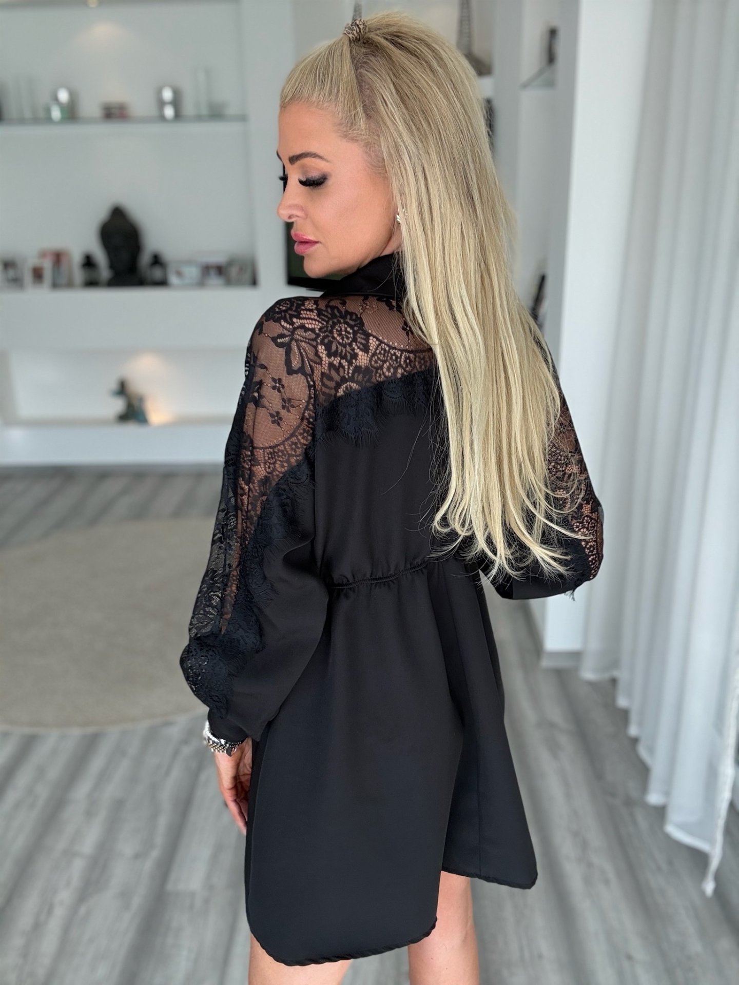 VIVA csipkés ruha fekete 