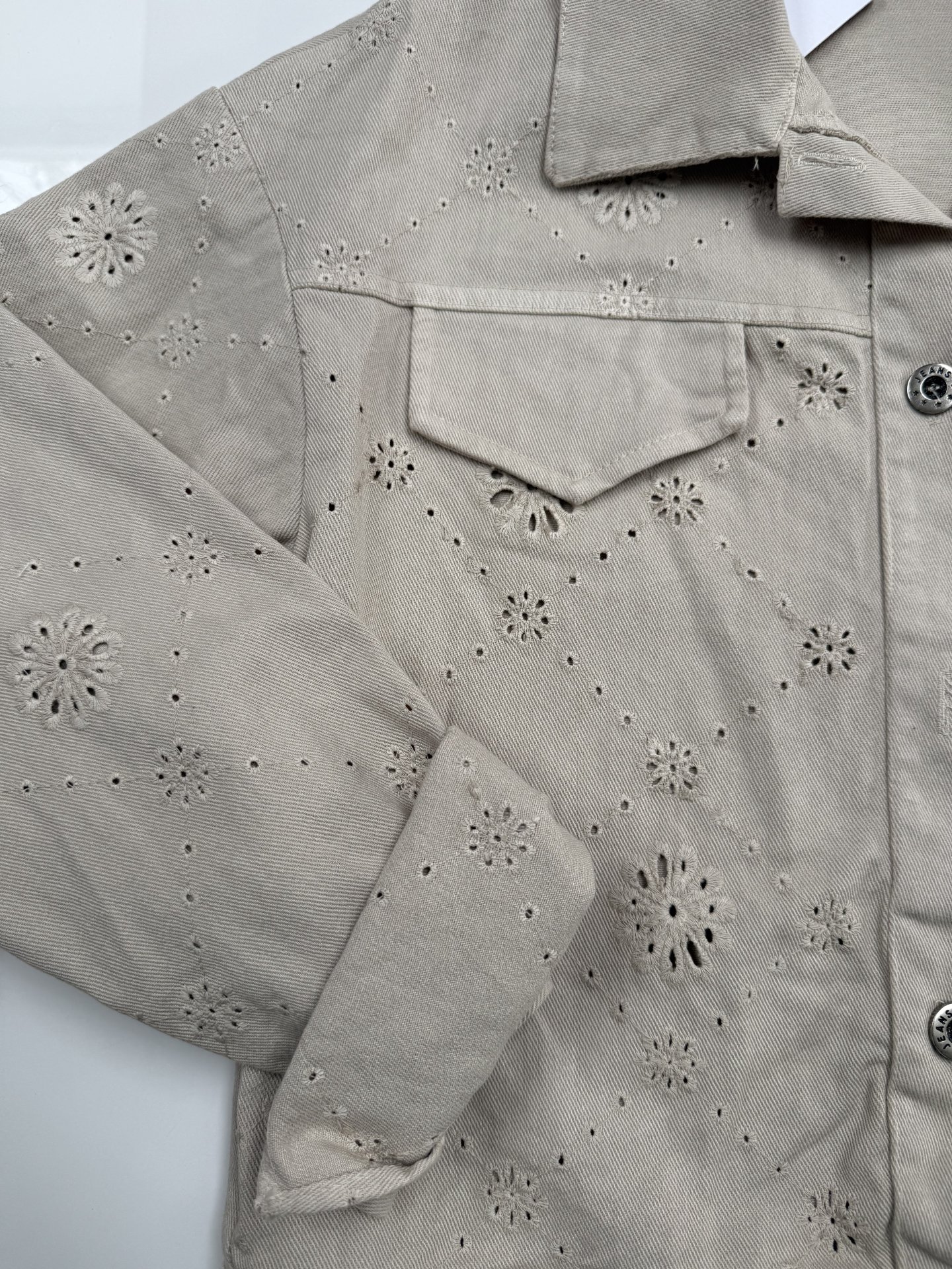 HÍMZETT farmer kabi bézs