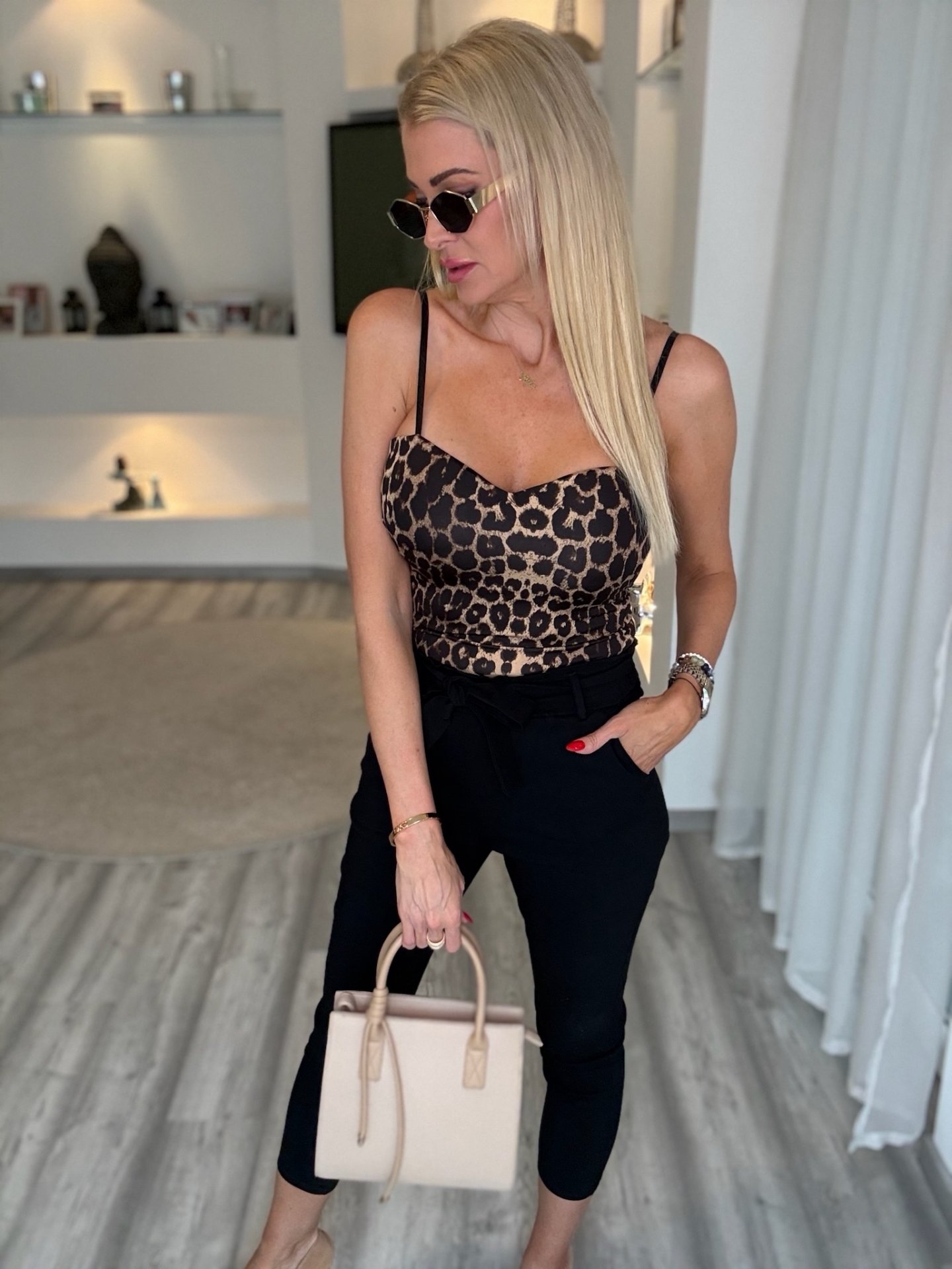 OLIVIA nadrág megkotővel fekete 