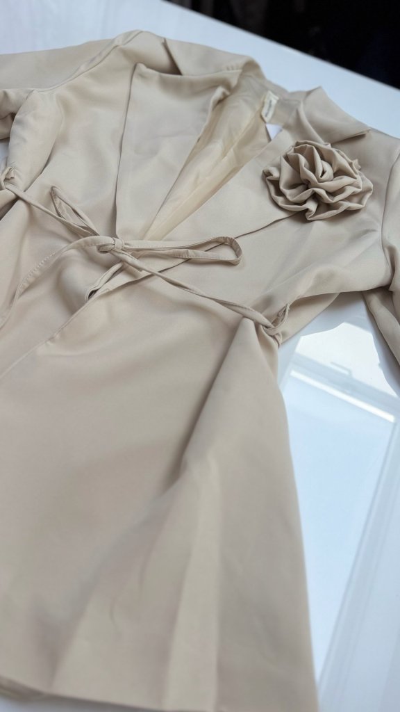 RÓZSÁS blézer bézs 