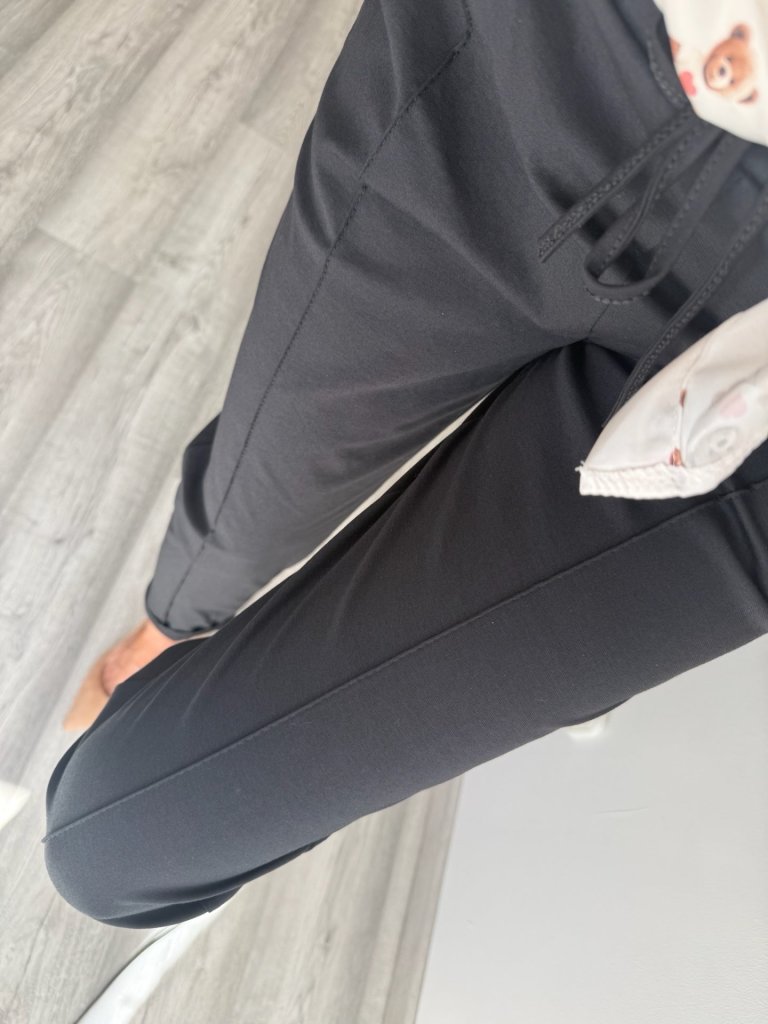 TOMORROW nadrág fekete 