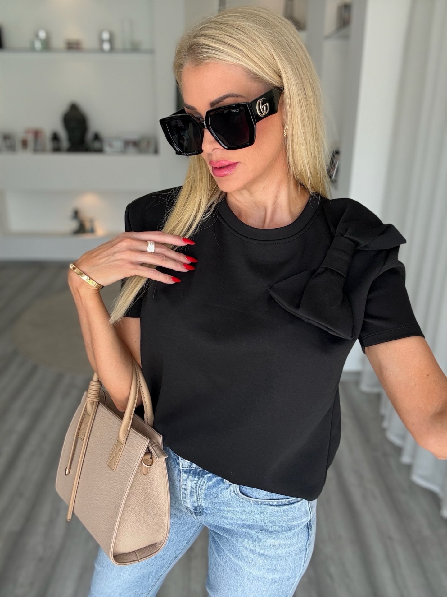 MASNIS felső fekete egyenes szabású 