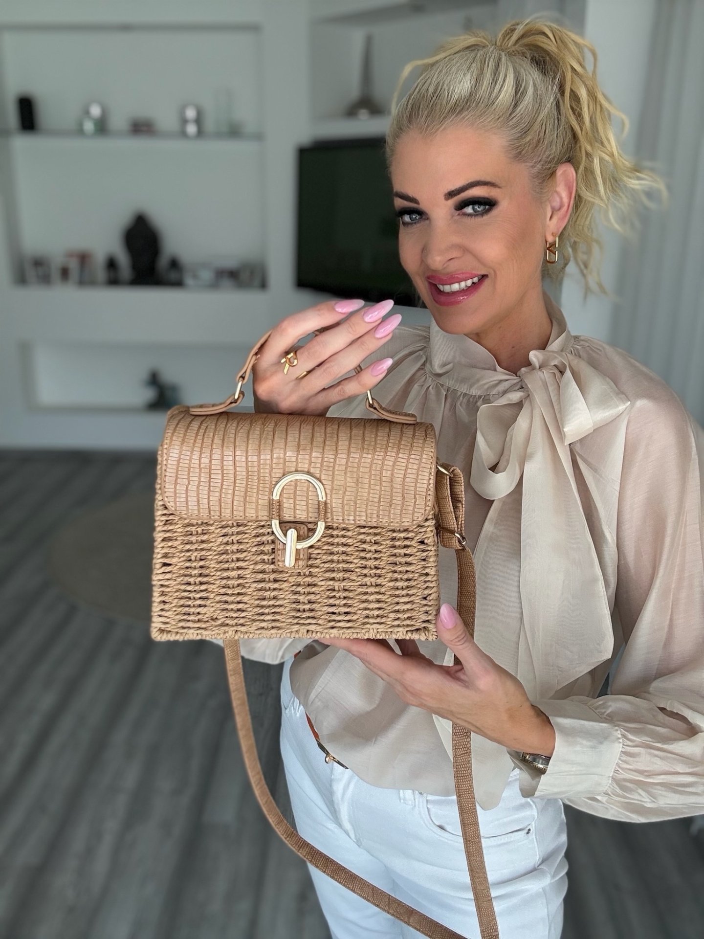 MIRELLA fonott táska barna