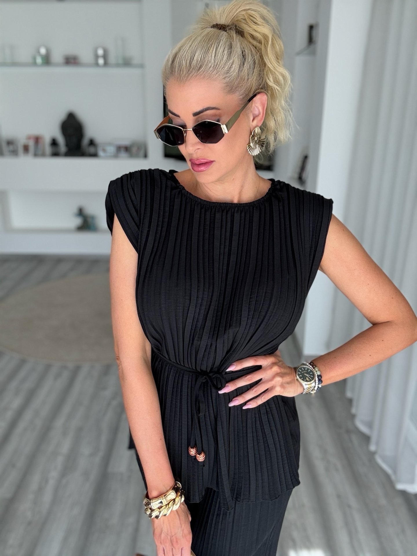 LAGUNA pliszírozott szett fekete