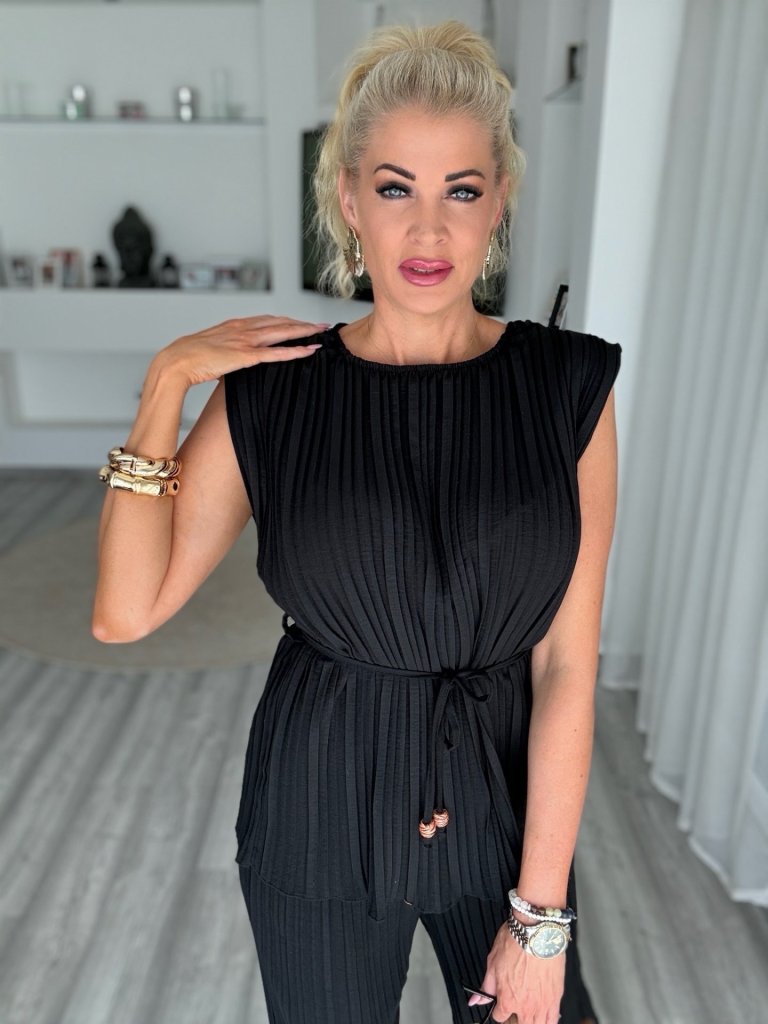 LAGUNA pliszírozott szett fekete