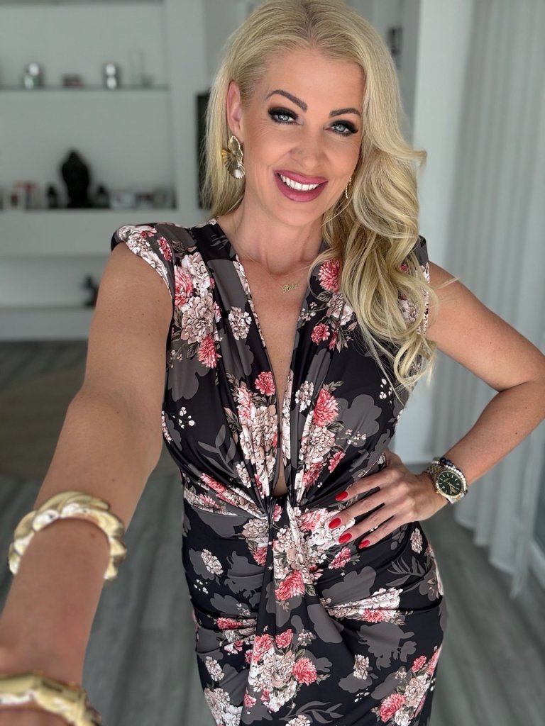 ELVIRA ruha fekete