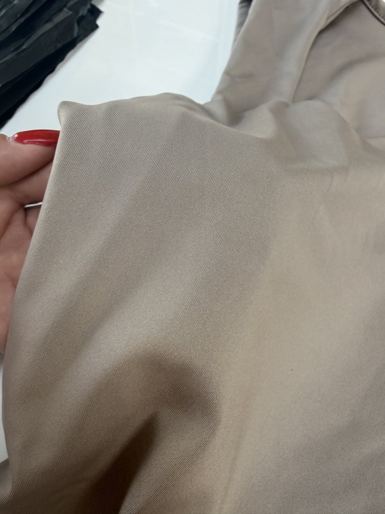 ZARA jegselyem felső taupe