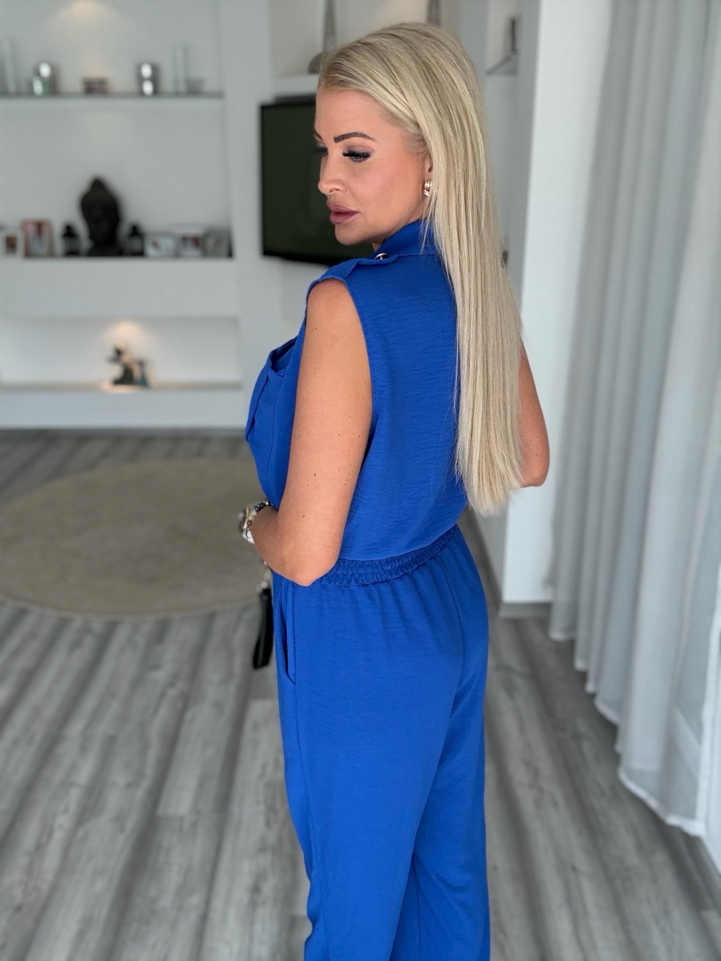 TALIA overal királykék