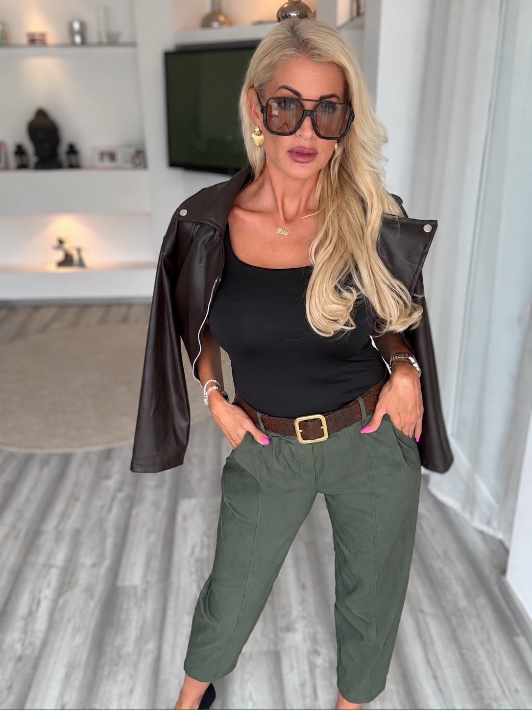 HENNA nadrág övvel khaki